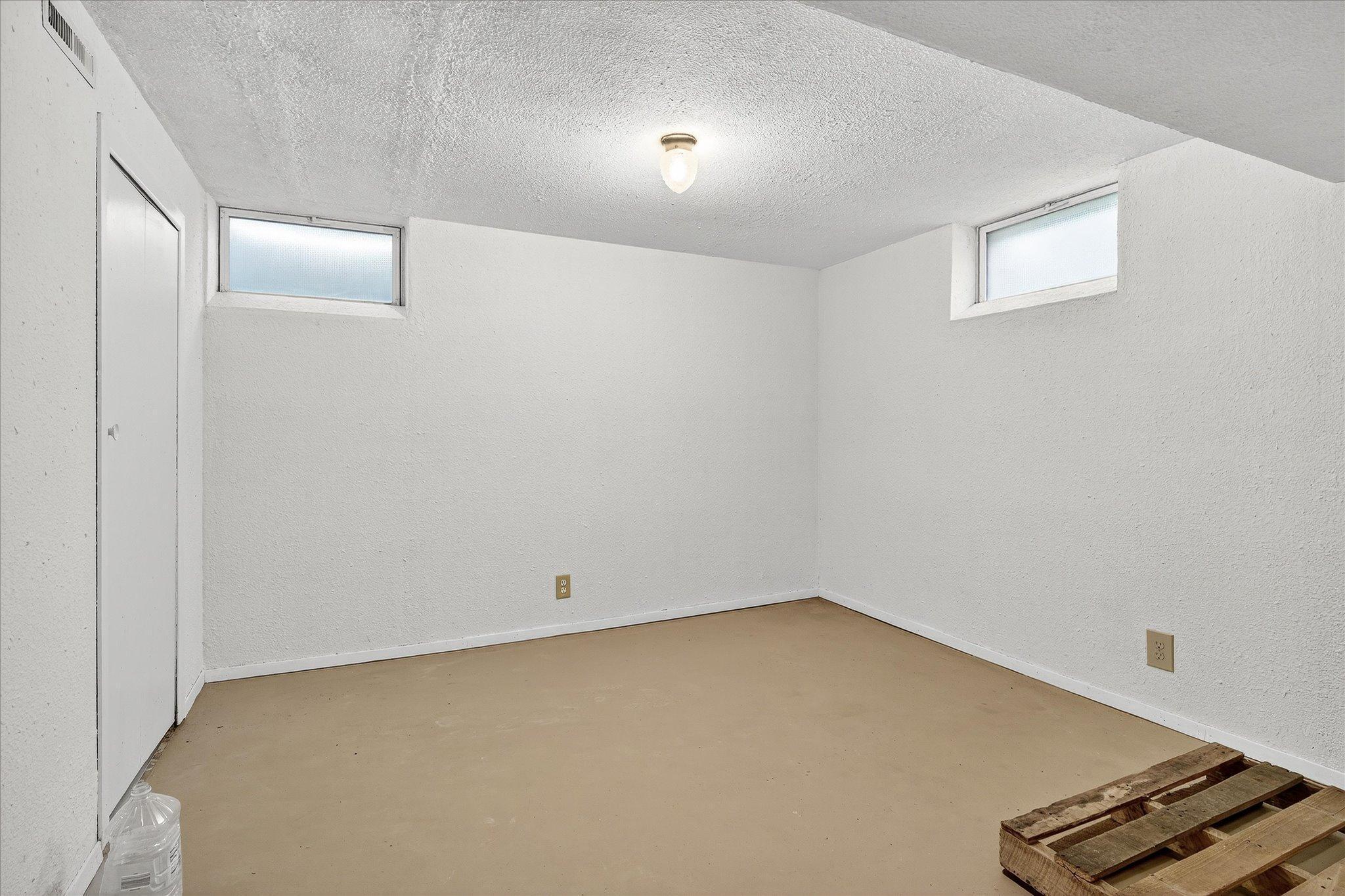 2212 55th Avenue North Brooklyn Center, MN 55430 - Photo 28 of 39