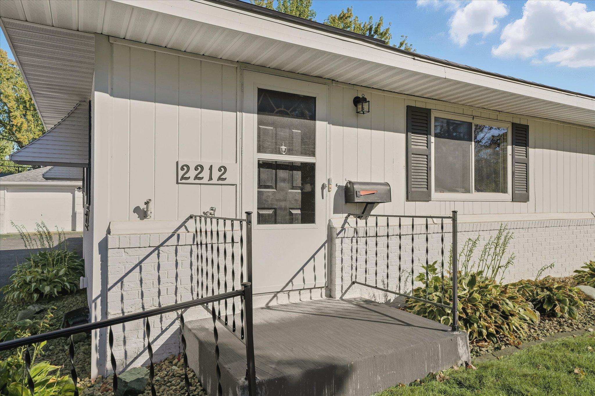 2212 55th Avenue North Brooklyn Center, MN 55430 - Photo 5 of 39