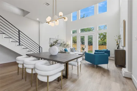 $876,000 | 1525 Caywood Lane, Unit D, Houston, TX 77055