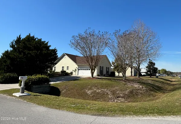$294,000 | 302 Appaloosa Court, Swansboro, NC 28584