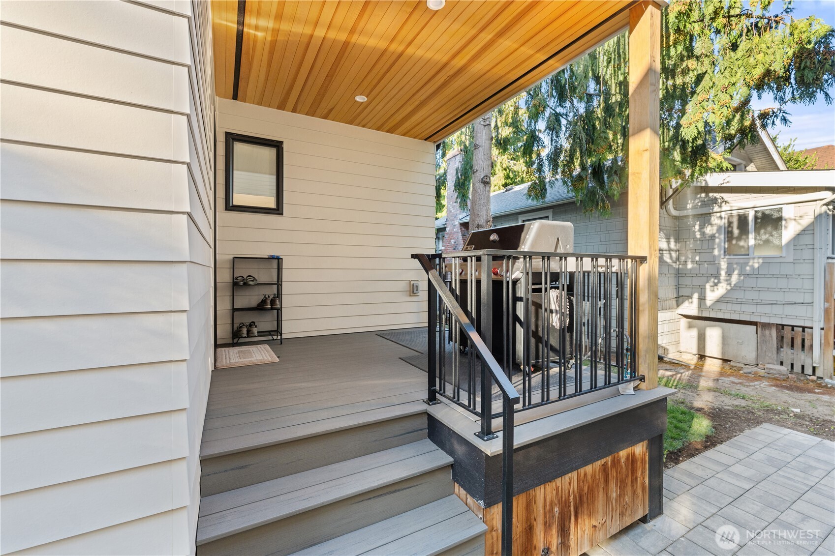 509 North 78th Street Seattle, WA 98103 - Photo 34 of 37 a view of entryway with a deck
