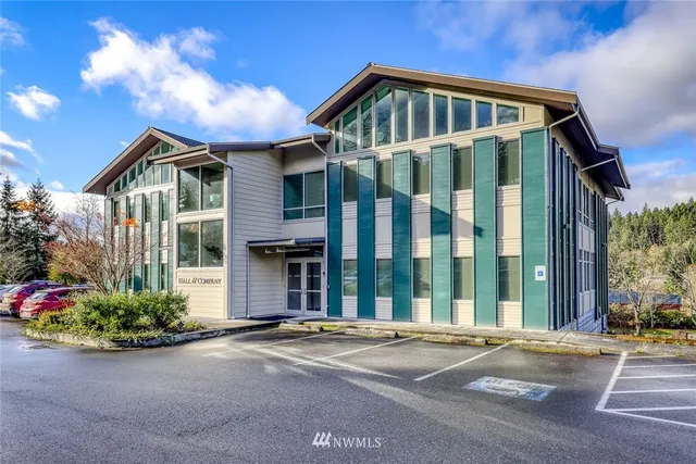 $500 | 19660 10th Avenue Northeast, Poulsbo, WA 98370