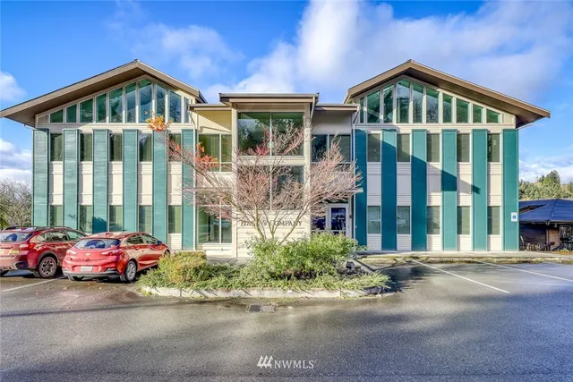 $500 | 19660 10th Avenue Northeast, Poulsbo, WA 98370