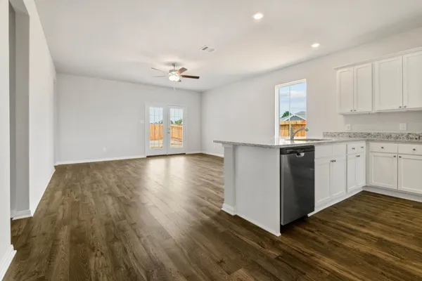 $2,075 | 316 Tejas Trail, Waller, TX 77484