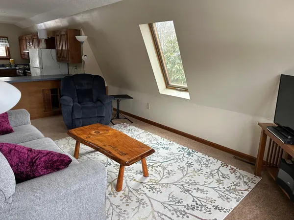 $1,350 | 4 Mark Street, Unit GARAGE 2, Jaffrey, NH 03452