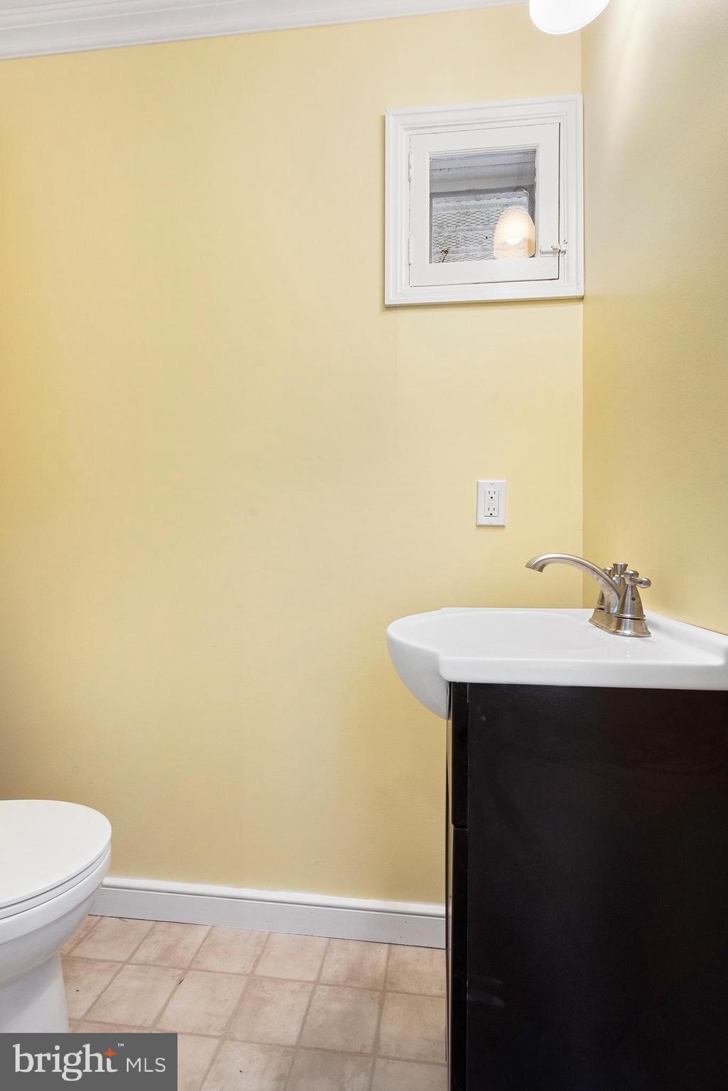 158 Painter Road Media, PA 19063 - Photo 14 of 25 Half bath in princess suite