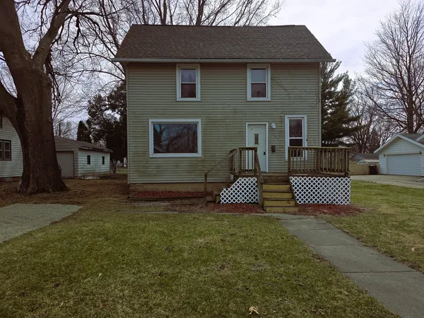$107,900 | 705 West 8th Street, Sterling, IL 61081