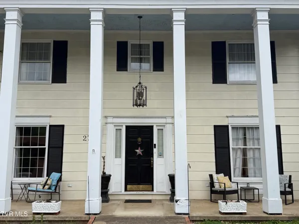 $324,900 | 272 West Jackson Street, Gate City, VA 24251