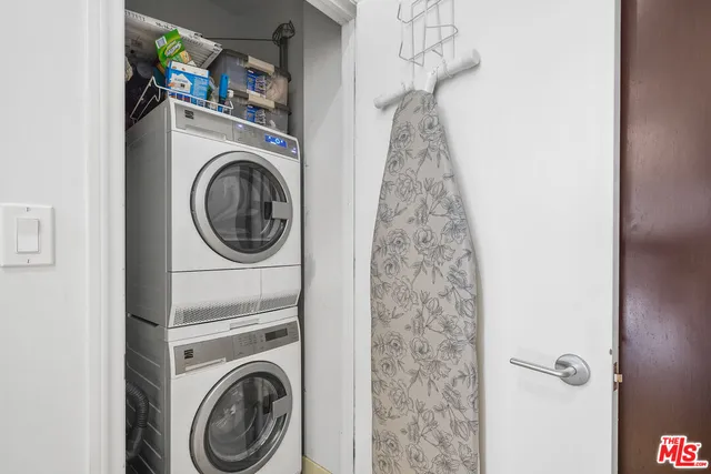 $485,000 | 1100 Wilshire Boulevard, Unit 2610, Los Angeles, CA 90017