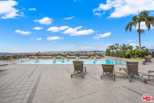 $485,000 | 1100 Wilshire Boulevard, Unit 2610, Los Angeles, CA 90017