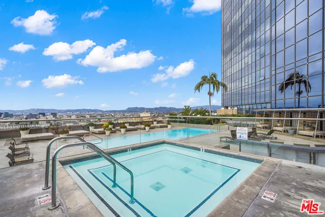 $485,000 | 1100 Wilshire Boulevard, Unit 2610, Los Angeles, CA 90017