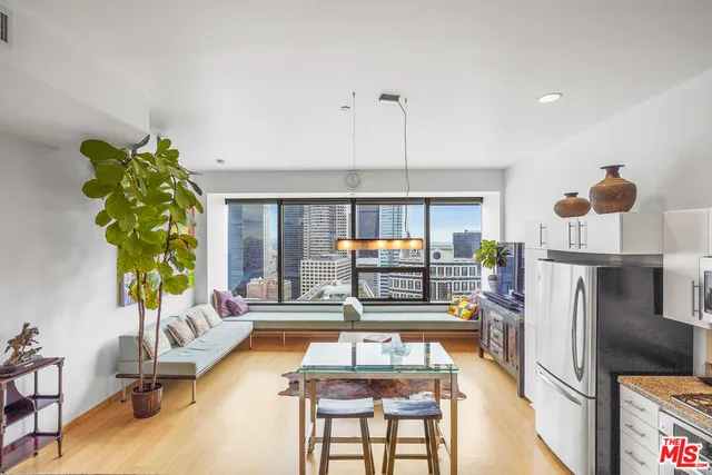 $485,000 | 1100 Wilshire Boulevard, Unit 2610, Los Angeles, CA 90017