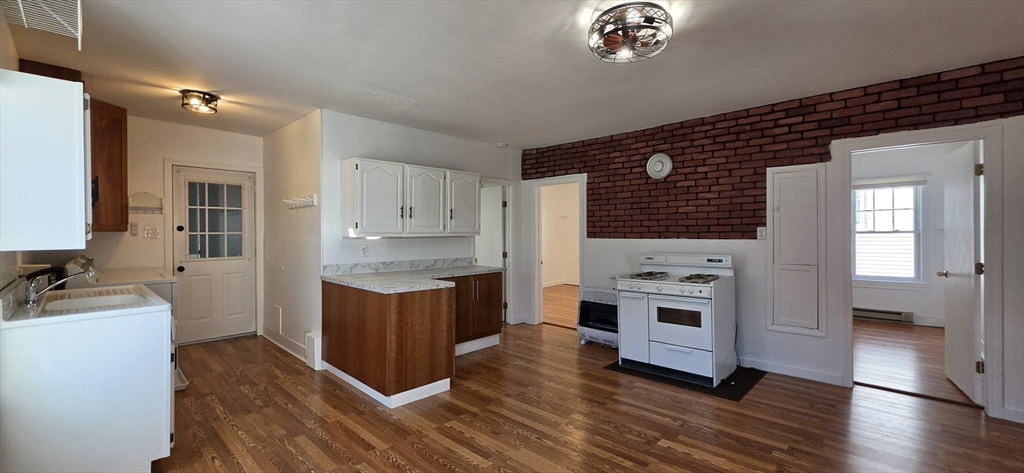 14 Orient Street, Unit 2 Worcester, MA 01604 - Photo 3 of 24
