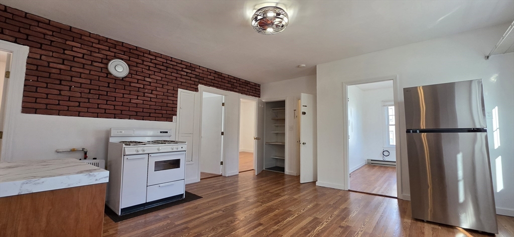 14 Orient Street, Unit 2 Worcester, MA 01604 - Photo 4 of 24
