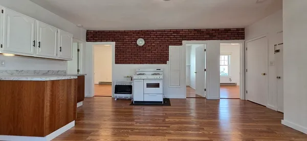 $2,100 | 14 Orient Street, Unit 2, Worcester, MA 01604