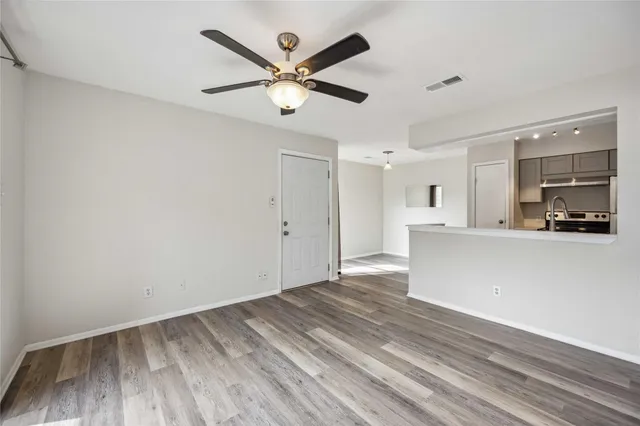 $1,050 | 15534 Zabolio Drive, Unit 241, Houston, TX 77598