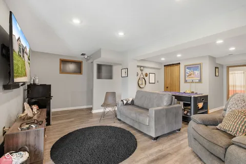 $270,000 | 3127 North White River Pkwy E Dr, Indianapolis, IN 46208
