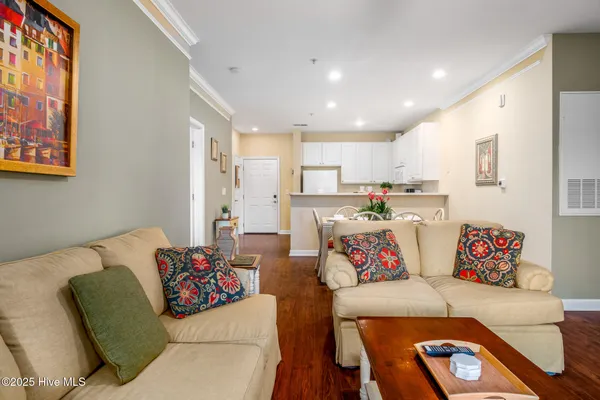 $1,750 | 395 South Crow Creek Drive, Unit 1210, Calabash, NC 28467