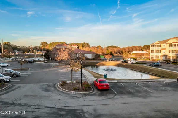 $1,750 | 395 South Crow Creek Drive, Unit 1210, Calabash, NC 28467