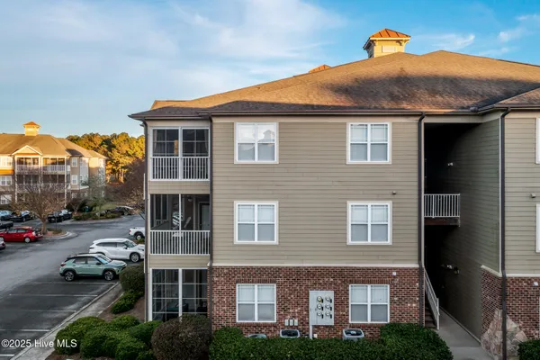 $1,750 | 395 South Crow Creek Drive, Unit 1210, Calabash, NC 28467