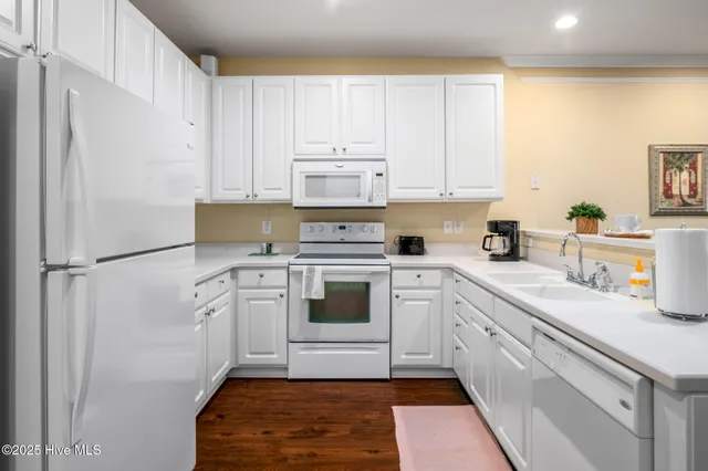 $1,750 | 395 South Crow Creek Drive, Unit 1210, Calabash, NC 28467