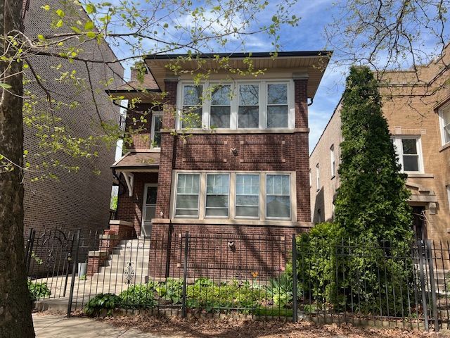 4910 North Ridgeway Avenue Chicago, IL 60625 - Photo 2 of 9 Gallery Image 2