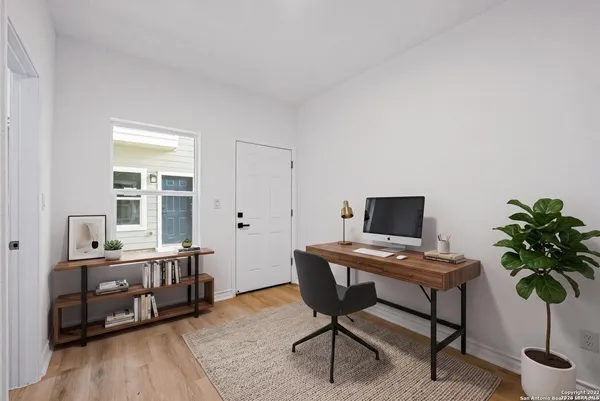 $1,500 | 1510 South Walters Street, Unit 102, San Antonio, TX 78210