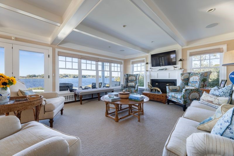 9 Arraquat Road Westerly, RI 02891 - Photo 4 of 41