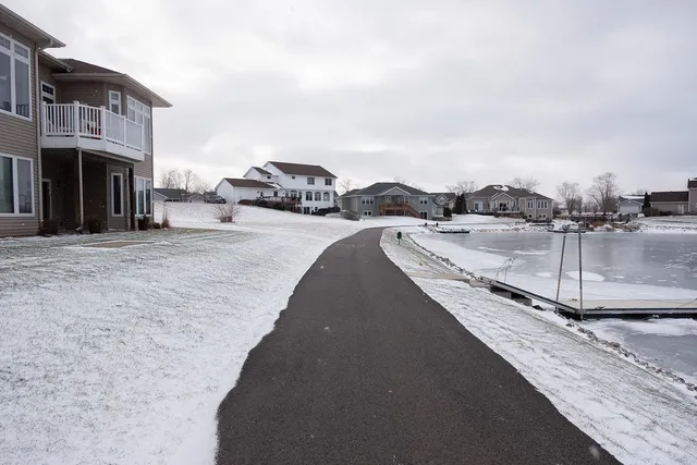 $399,900 | 3765 Lakeview Drive, Unit 3765, Winnebago, IL 61088