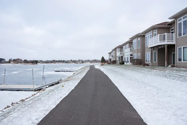 $399,900 | 3765 Lakeview Drive, Unit 3765, Winnebago, IL 61088