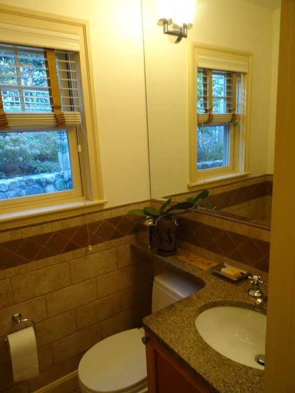 32 Murray Hill Road Malden, MA 02148 - Photo 11 of 29 Gallery Image 11