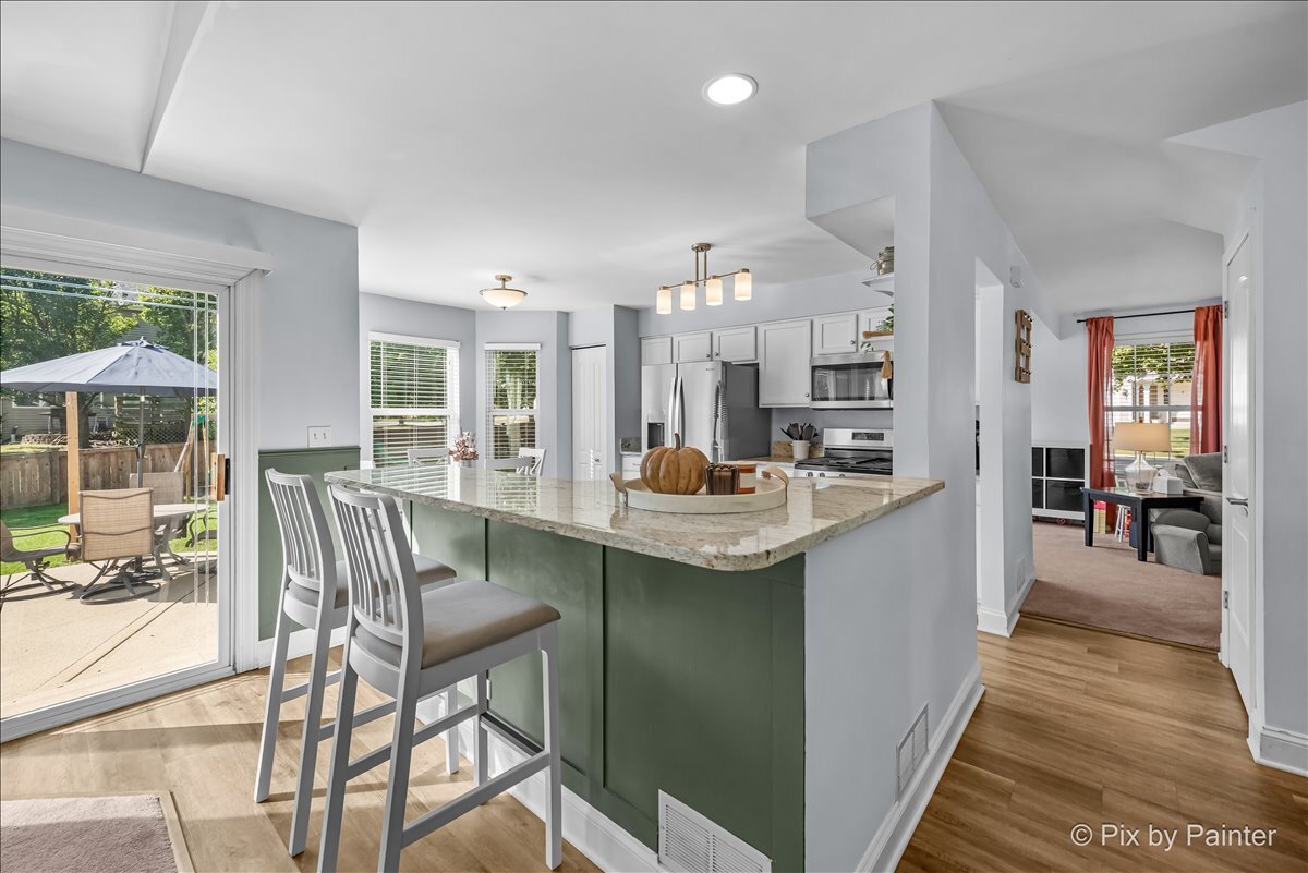 3173 Whitney Road Aurora, IL 60502 - Photo 8 of 39 Gallery Image 8
