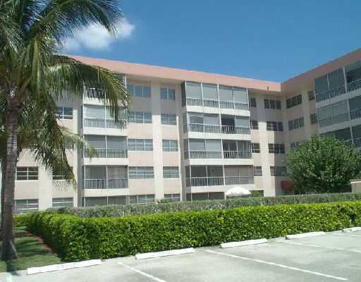 290 West Palmetto Park Road, Unit 202 Boca Raton, FL 33432 - Photo 1 of 12 Primary Photo