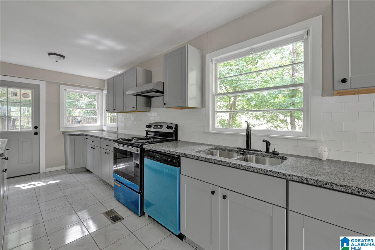 2709 Queenstown Road Birmingham, AL 35210 - Photo 13 of 22
