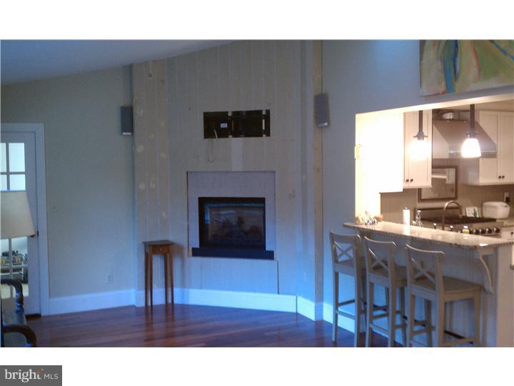 121 Aberdeen Terrace Wayne, PA 19087 - Photo 4 of 10