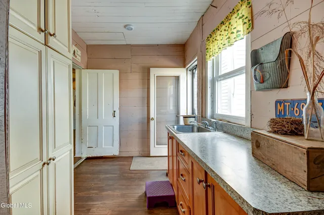 $800,000 | 180 Indian Trail, Fort Plain, NY 13339