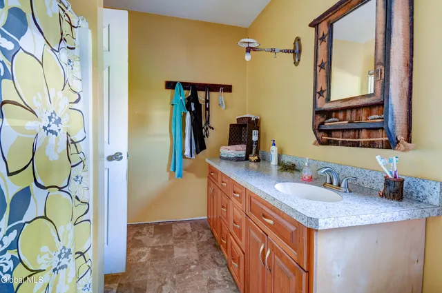 $800,000 | 180 Indian Trail, Fort Plain, NY 13339