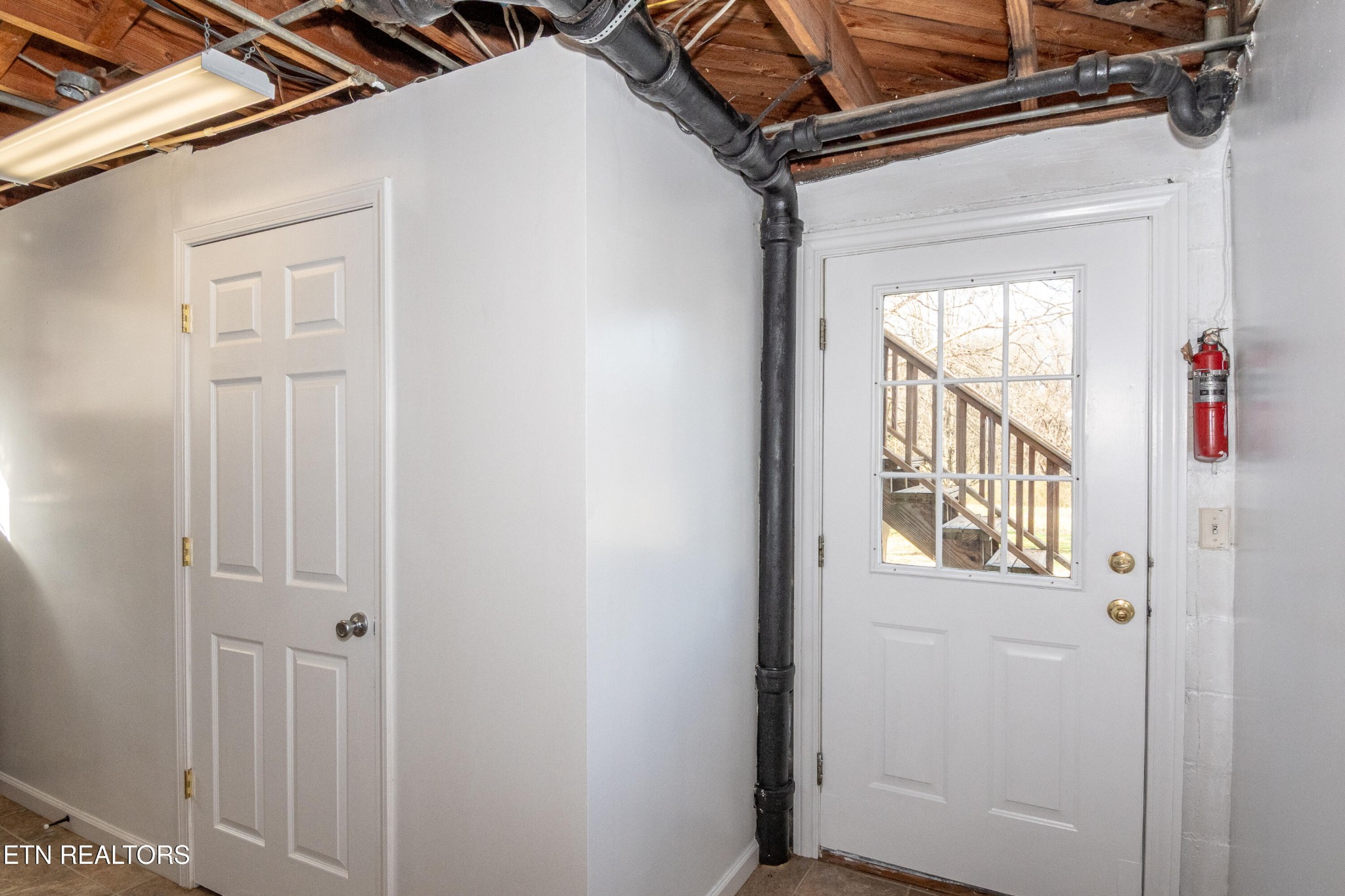 471 East Lincoln Road Alcoa, TN 37701 - Photo 37 of 47 a view of front door