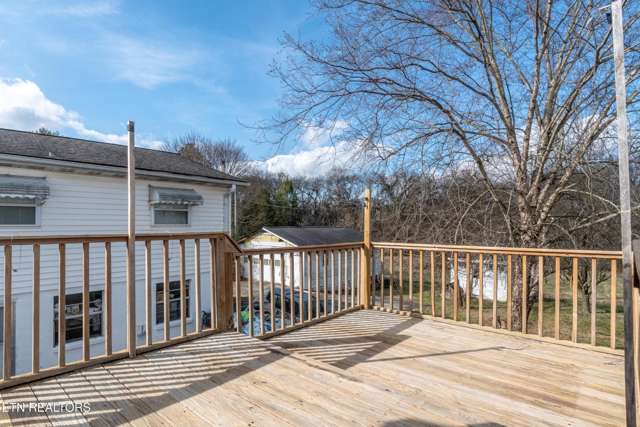 471 East Lincoln Road Alcoa, TN 37701 - Photo 38 of 47 a view of a wooden roof deck