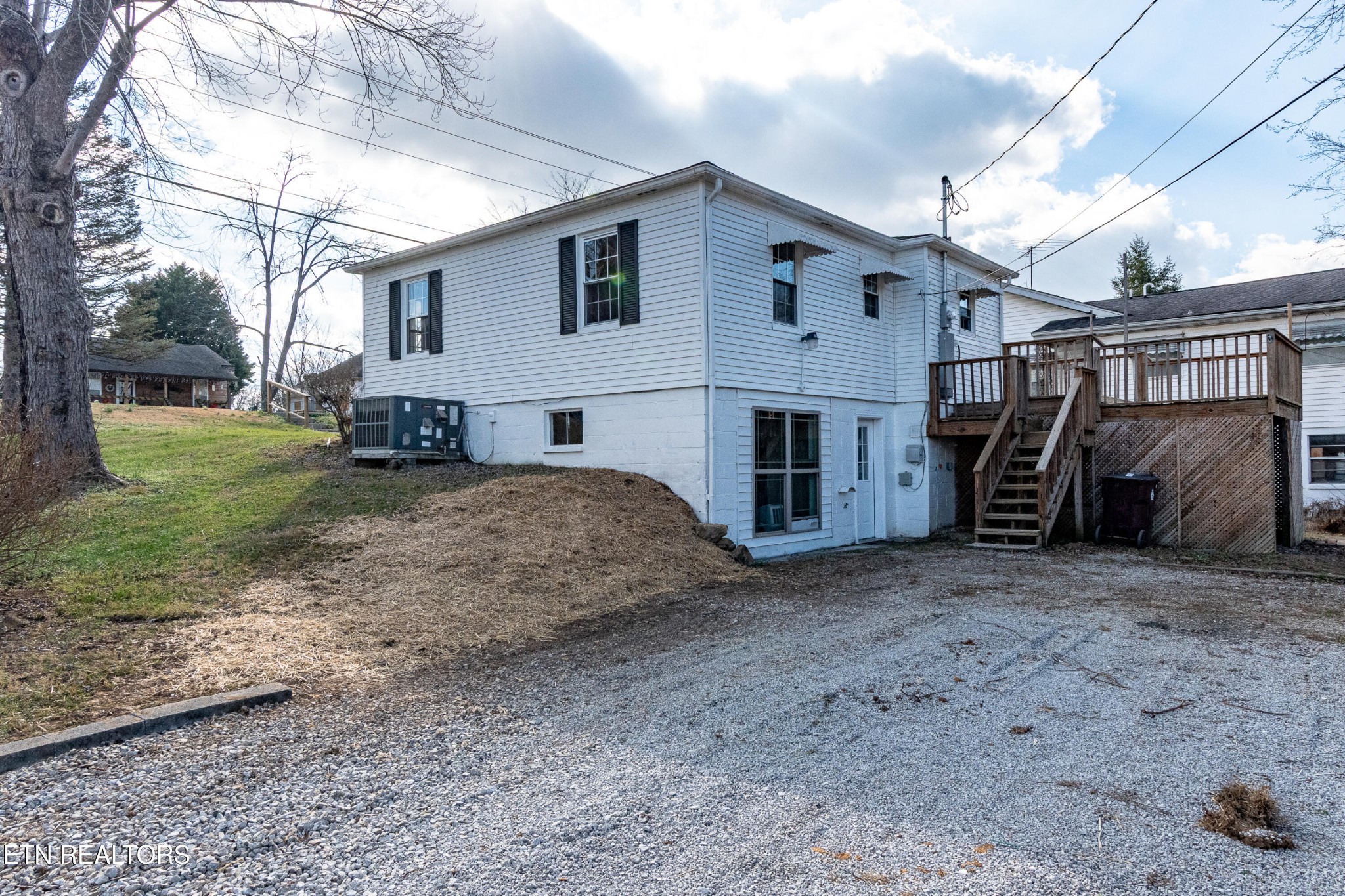 471 East Lincoln Road Alcoa, TN 37701 - Photo 46 of 47 a view of a house with a yard