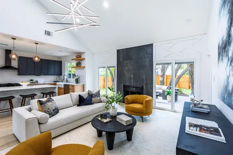 $720,000 | 9111 Hazelhurst Drive, Austin, TX 78729