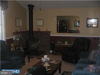 3137 Willits Road Philadelphia, PA 19114 - Photo 9 of 12 Family Room