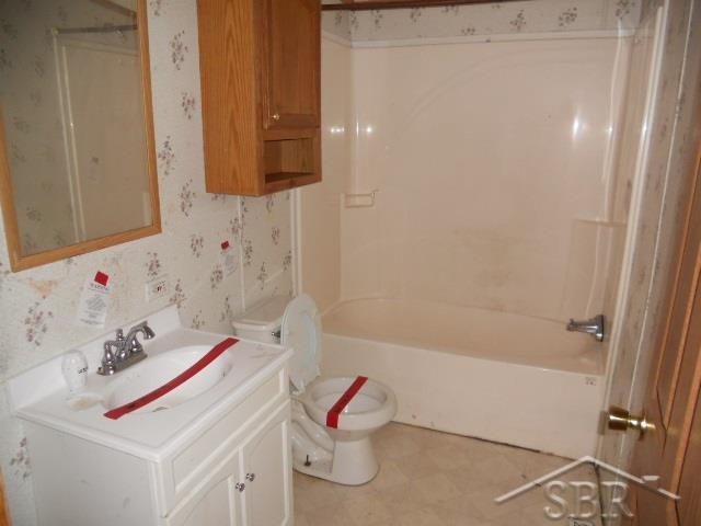 1396 West Isabella Road Midland, MI 48640 - Photo 15 of 21 50004169-14.JPG
