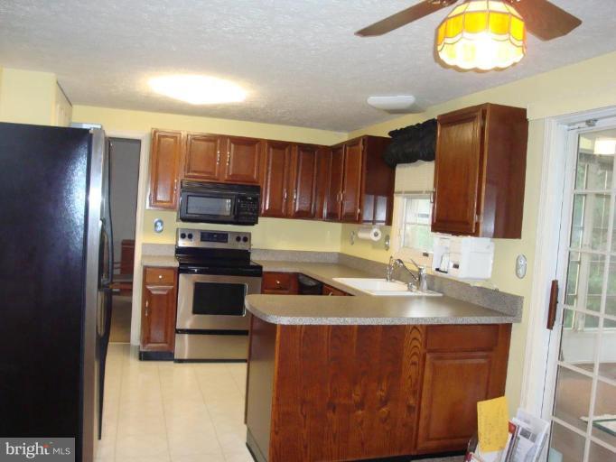 430 Belle Grove Road Gaithersburg, MD 20877 - Photo 3 of 14 Kitchen