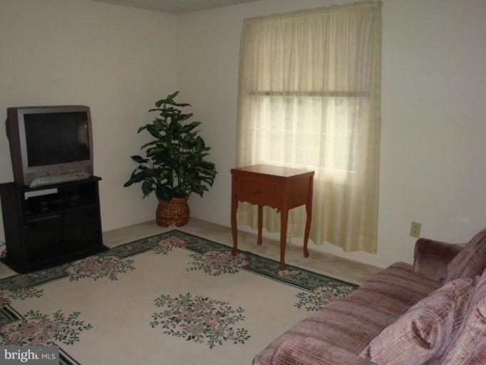 430 Belle Grove Road Gaithersburg, MD 20877 - Photo 5 of 14 Bedroom #3