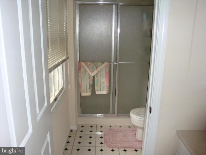 430 Belle Grove Road Gaithersburg, MD 20877 - Photo 10 of 14 Master bath