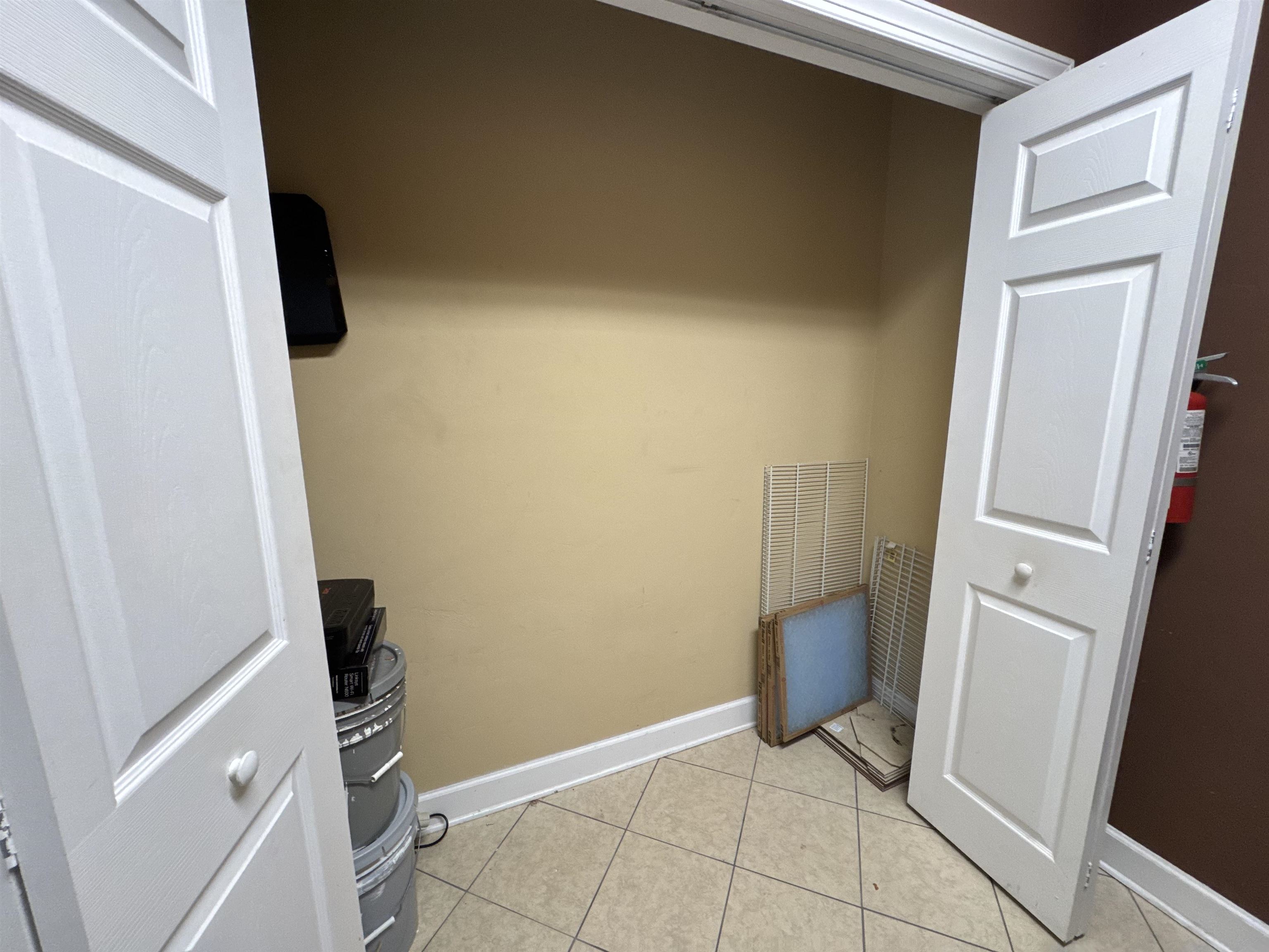 2709 Killarney Way, Unit 3 Tallahassee, FL 32309 - Photo 2 of 17