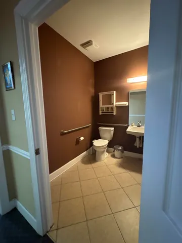 $2,500 | 2709 Killarney Way, Unit 3, Tallahassee, FL 32309