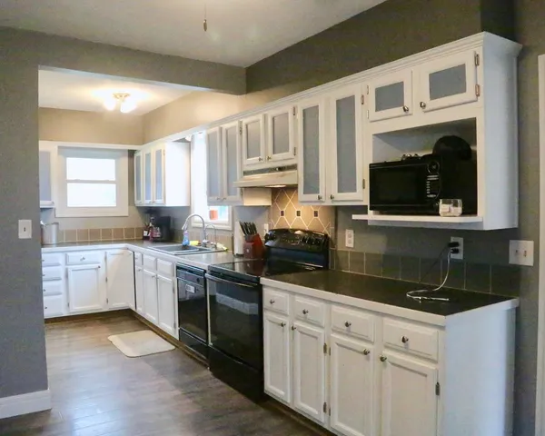 $186,500 | 306 Magnolia Street, Andale, KS 67001