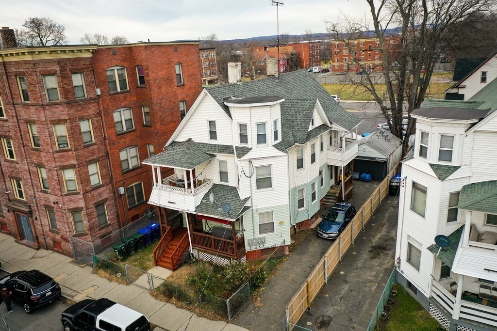 16 Grove Street Springfield, MA 01107 - Photo 3 of 20 Gallery Image 3